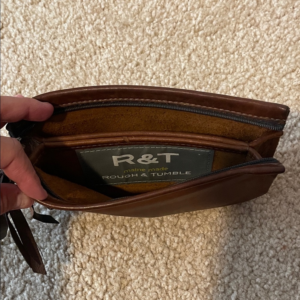 Rough & Tumble Saddle Brown Leather Clutch Wristlet EDC Wallet - Picture 2 of 6
